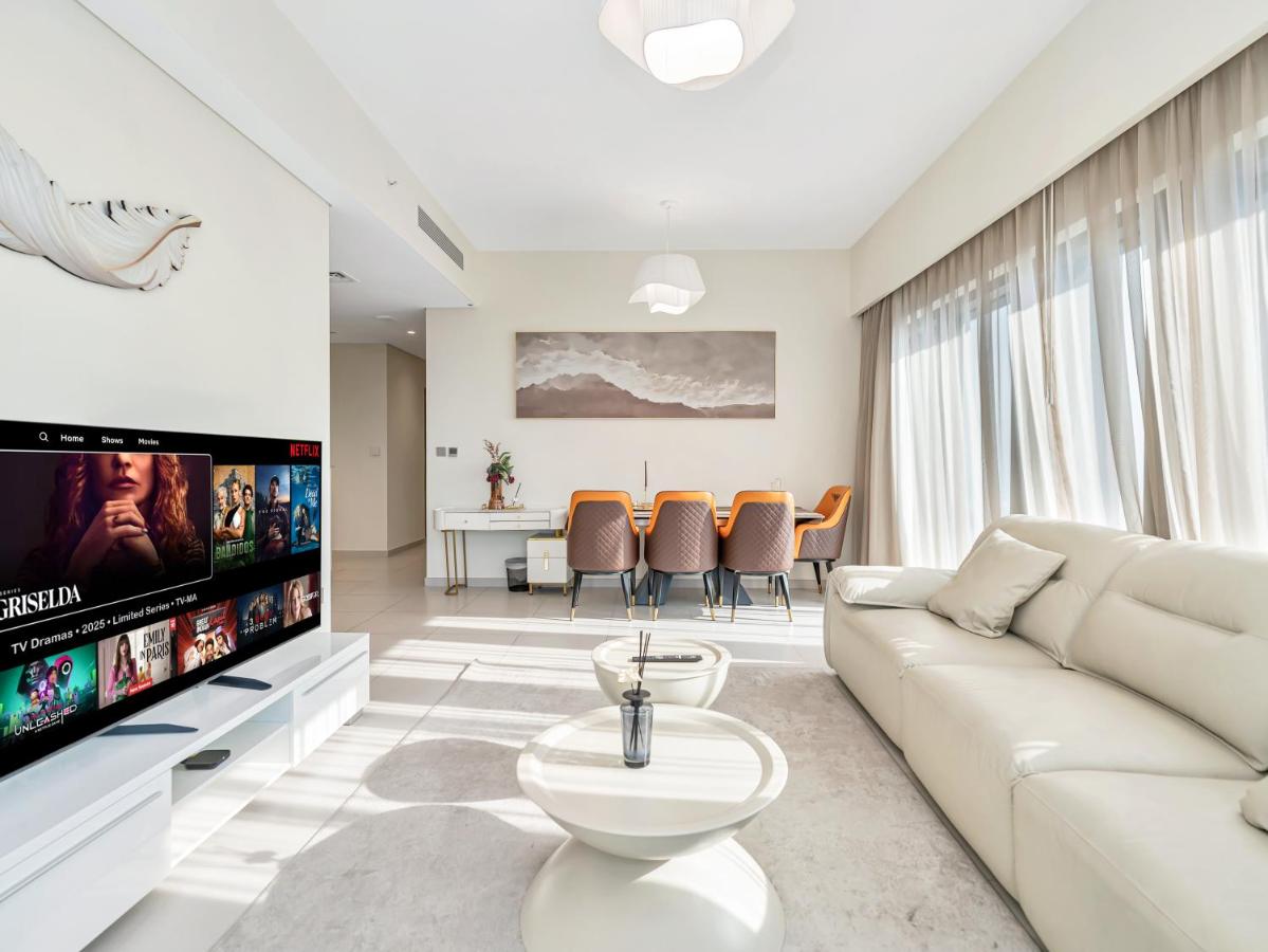 Burj Royale Collection by The Luxe Manor - Downtown Dubai - 3