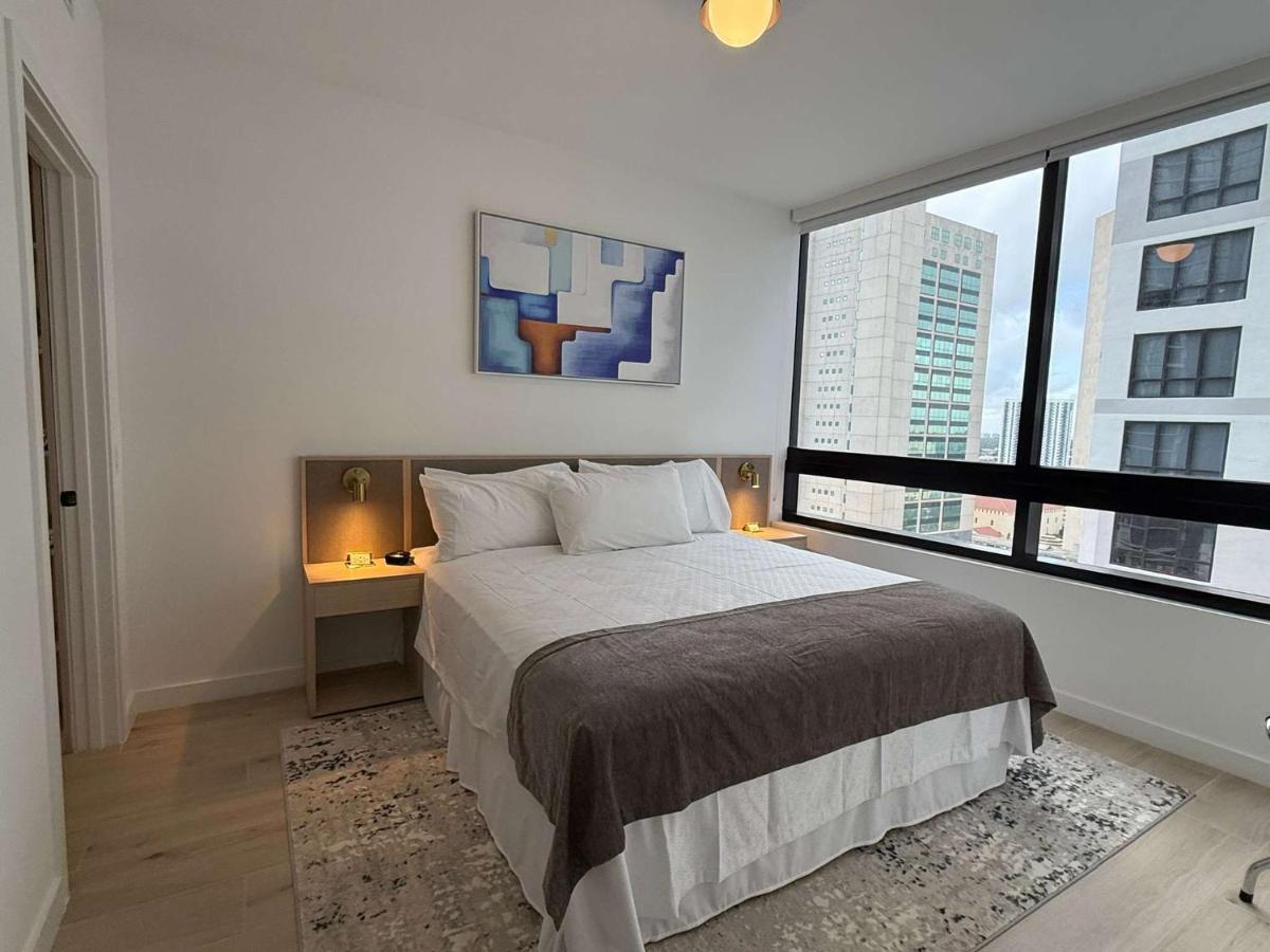 Downtown Miami 1BR Walk to Bayside Kaseya Gym Pool - 2