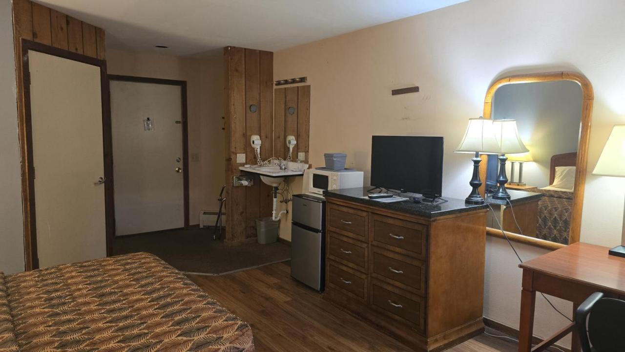 Timber Inn — photo 4