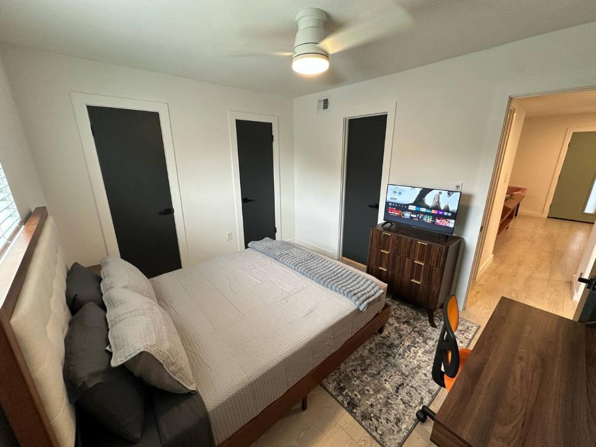 2BDR South of Center, Close to DT, Music, Shops - 2