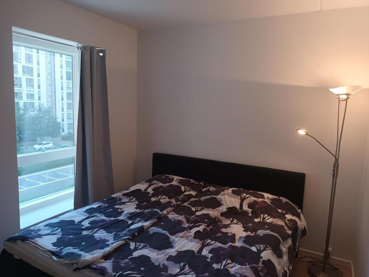 Cozy Apartment 15 min to Center and Airport