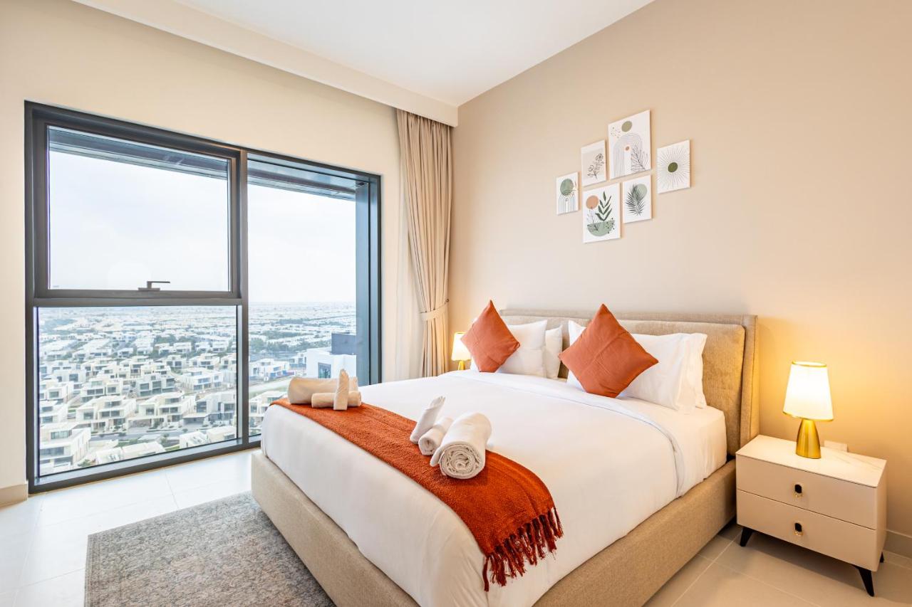 Superhost - 1BR Apartment , Pool & Gym , Near Dubai Hills Mall - 2