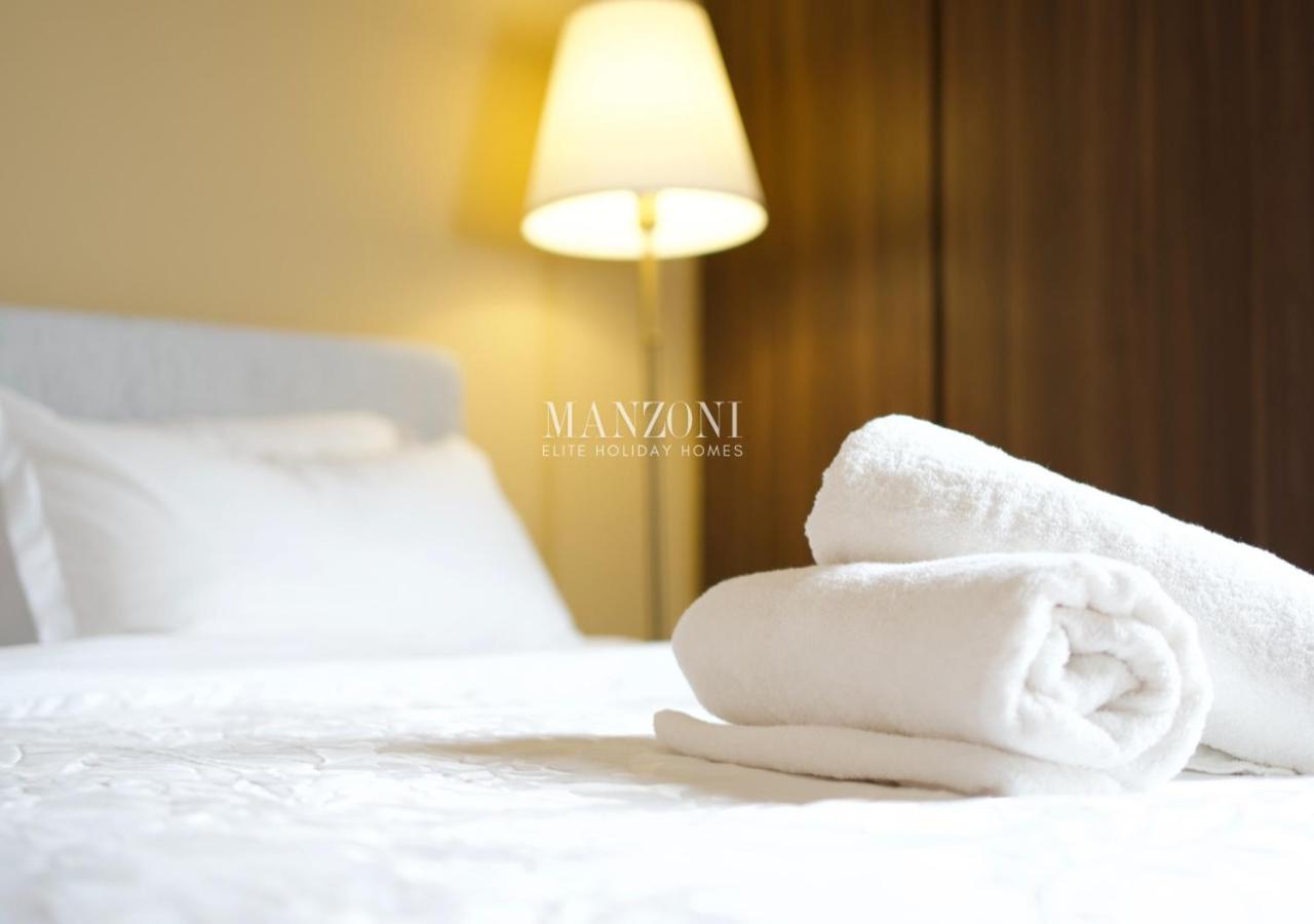 Luxury Apt Canal View - 5min Burj & Dubai Mall - 4