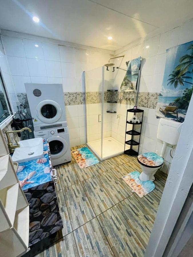 Tropical Getaway in Nadi Town with Smart Home - 3