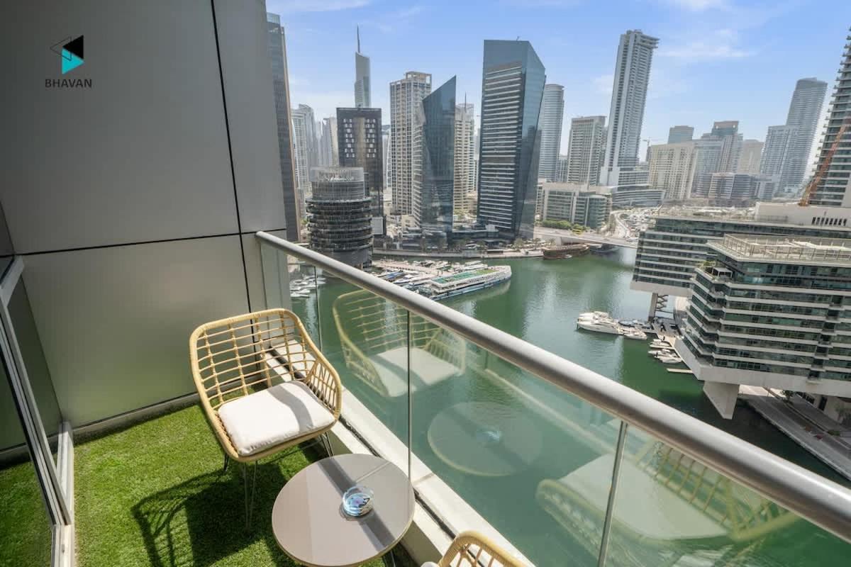 Stylish Stay at Bay Central with Skyline Views - 5