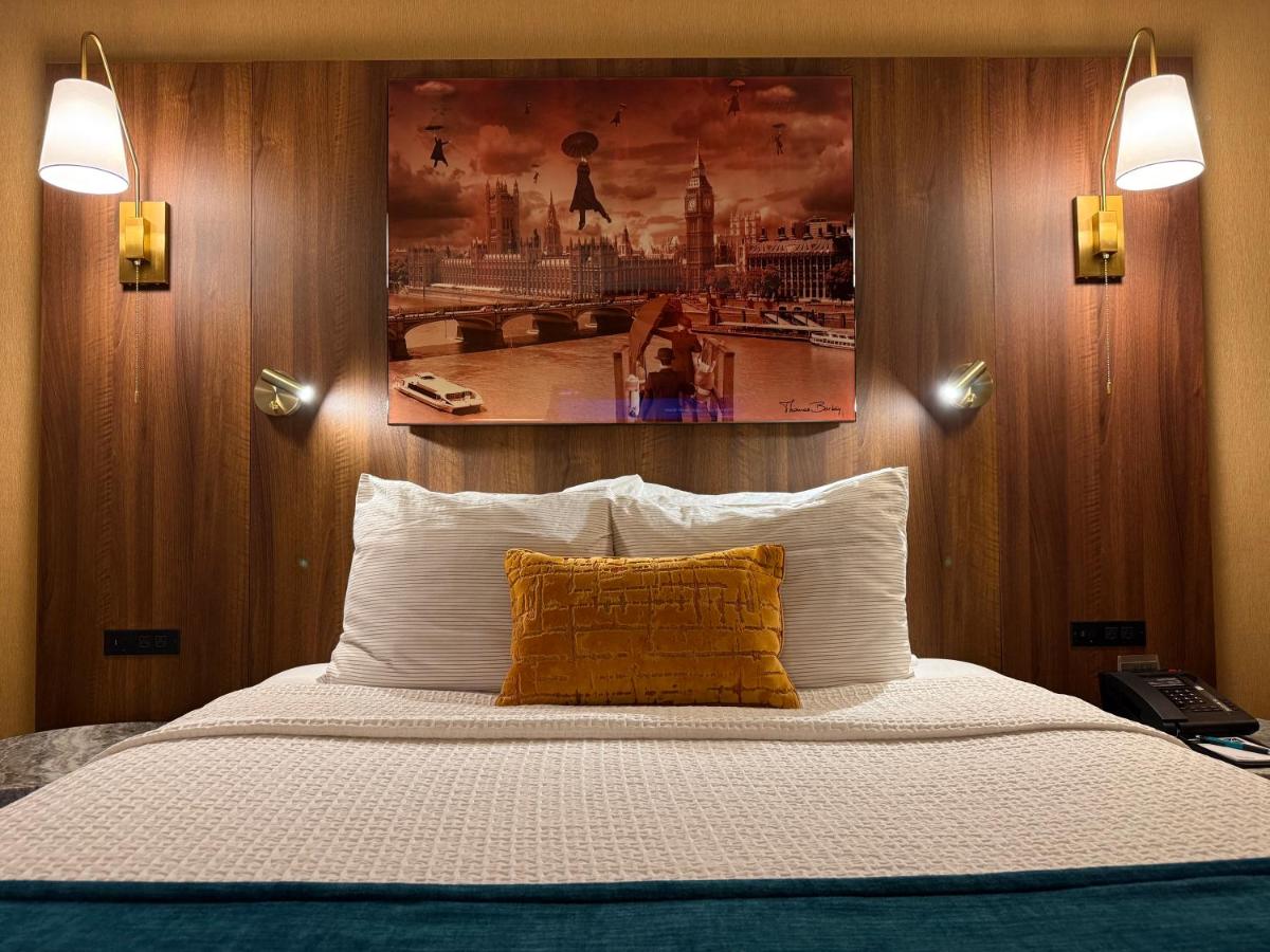 The Dylan Hotel at SFO — photo 15
