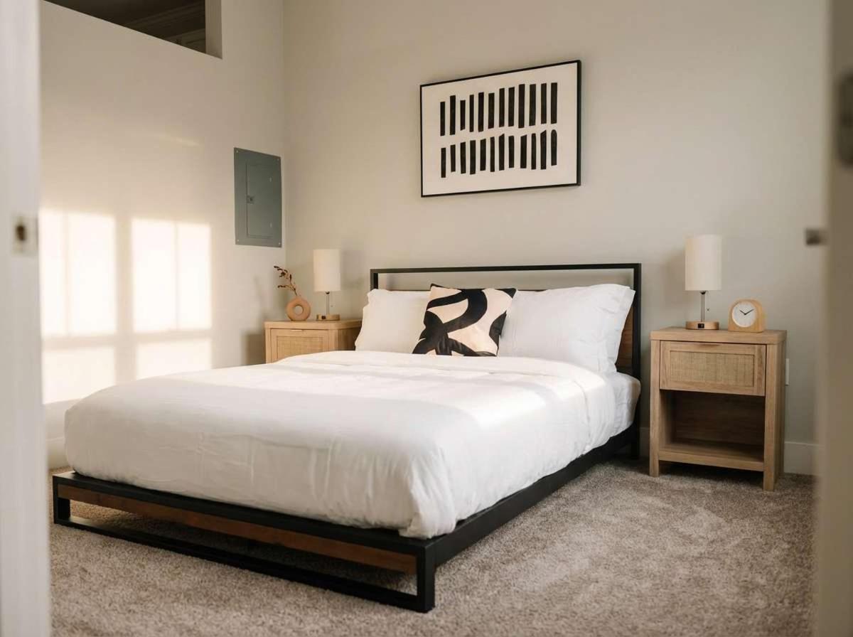 Boulevard Stays Midtown 1BR Pool Gym Parking 02 - 3