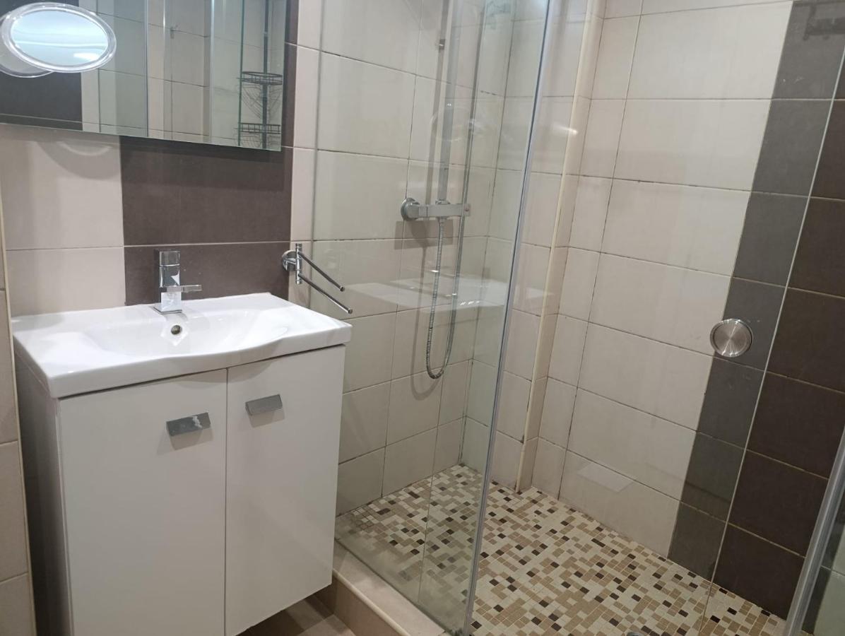 Bay View Modern Apartment - 3