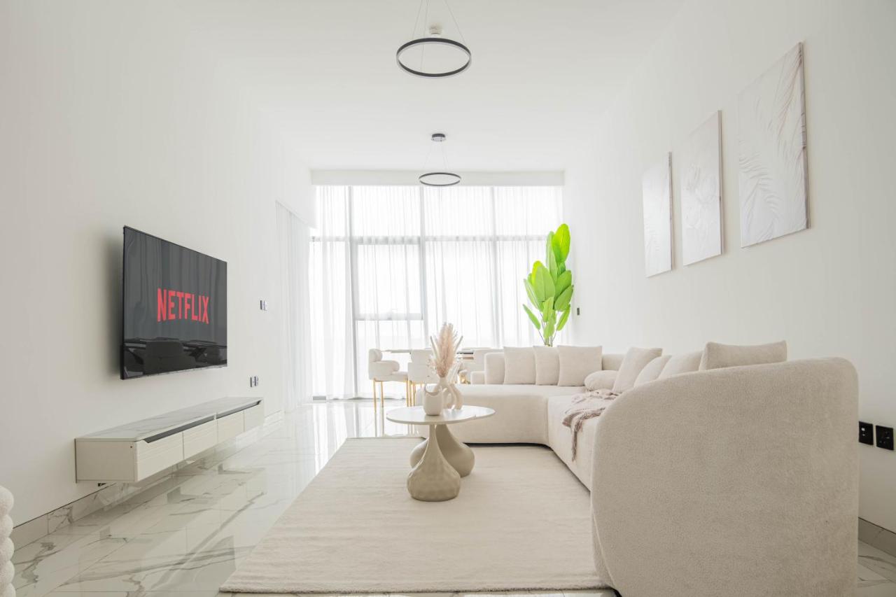 Stunning Burj Khalifa View Luxury 2BR Business Bay