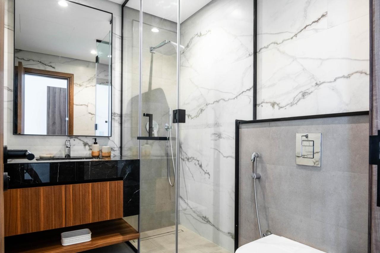 Stunning Burj Khalifa View Luxury 2BR Business Bay - 3