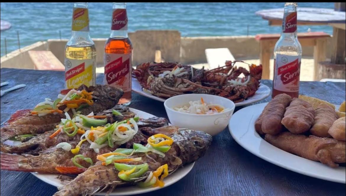 Casa28 1 BedRoom with half Bath 24Hr Security - 2