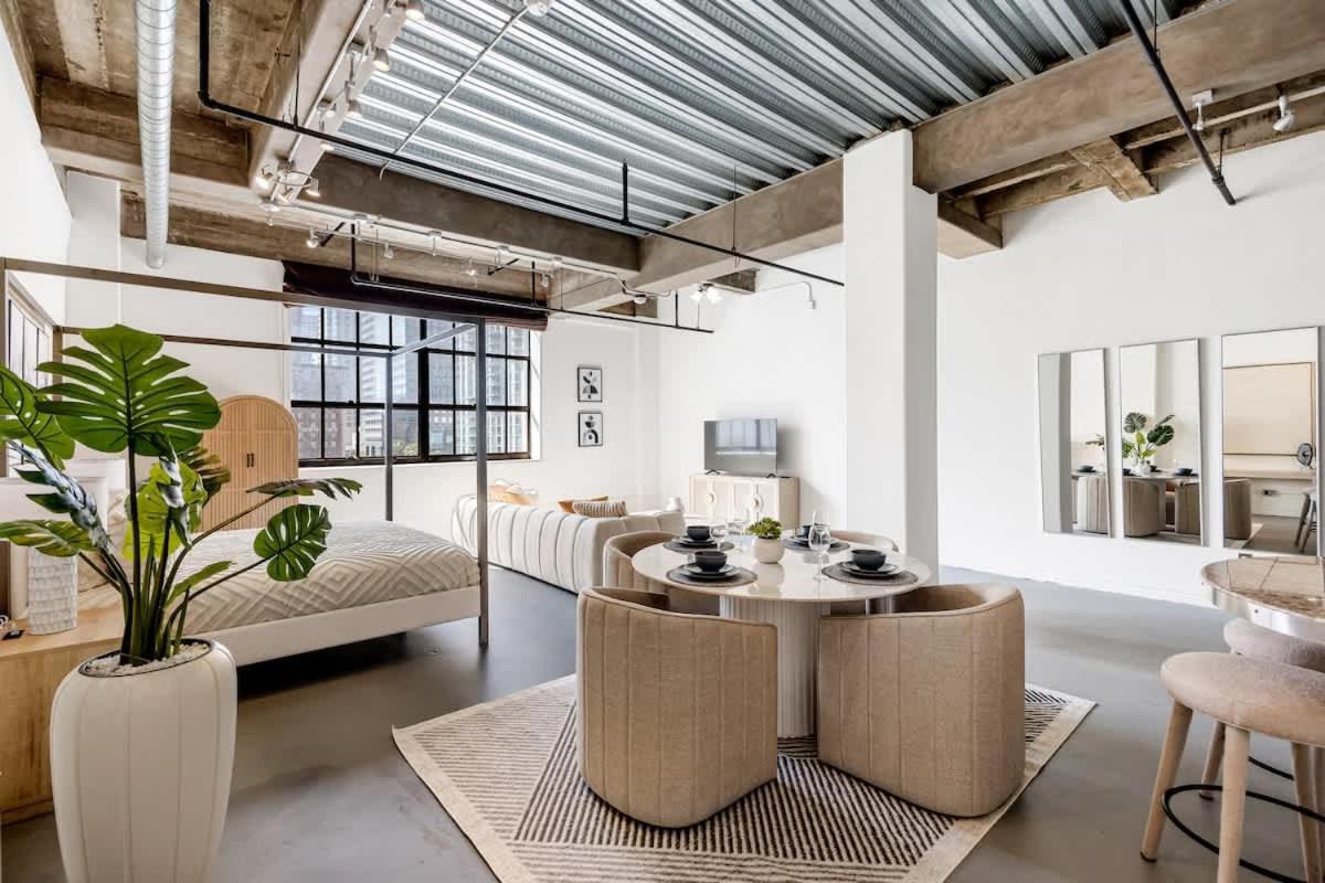 DTLA Boutique Loft w Rooftop Pool Hot Tub - 4