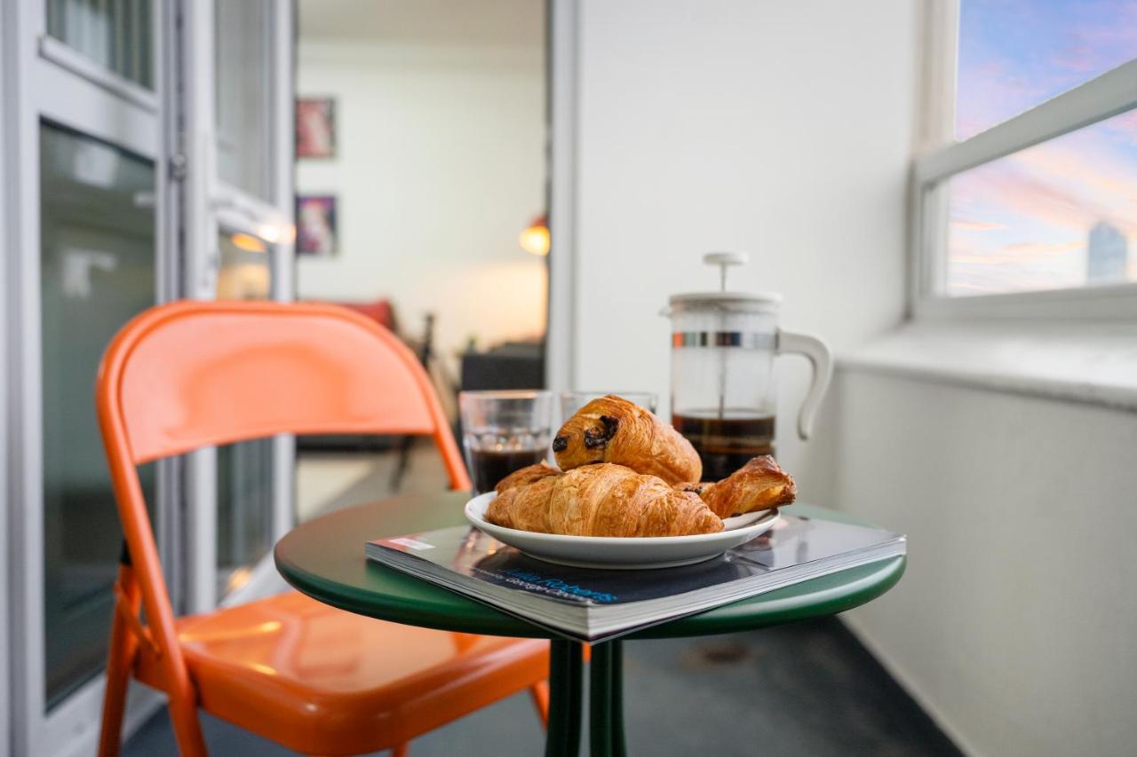 Shoreditch Skyline -1 min to OldStreet underground - 5