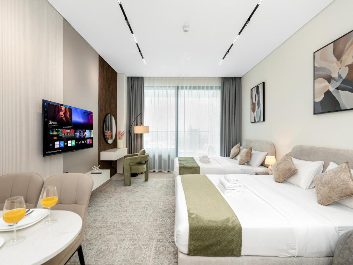 Spacious Studio with Balcony & Jacuzzi Trillionaire Residences, Business Bay - 3