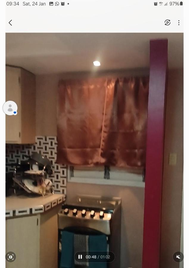 1 bedroom Oaklands apartment - 3