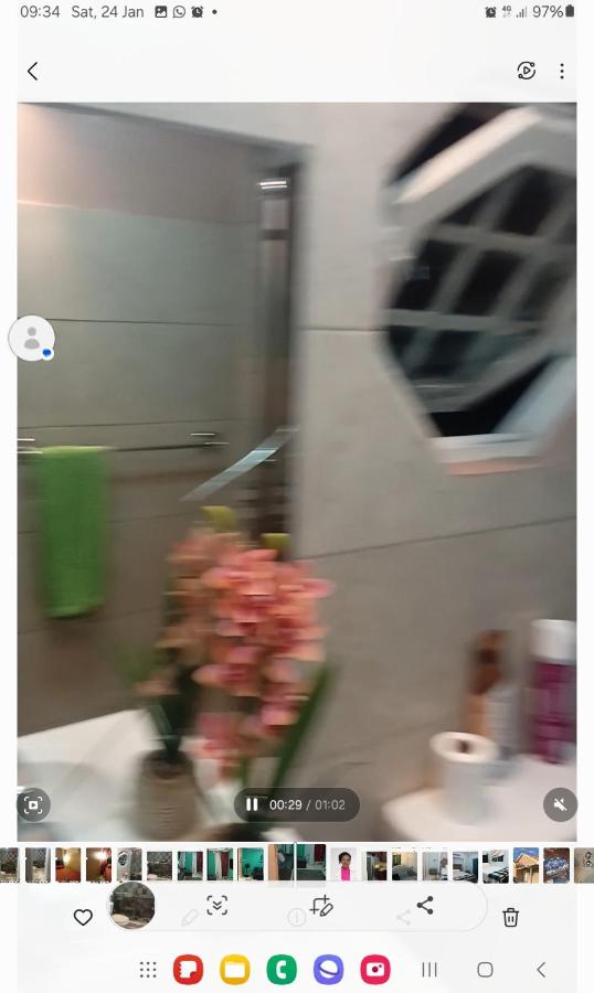 1 bedroom Oaklands apartment - 5