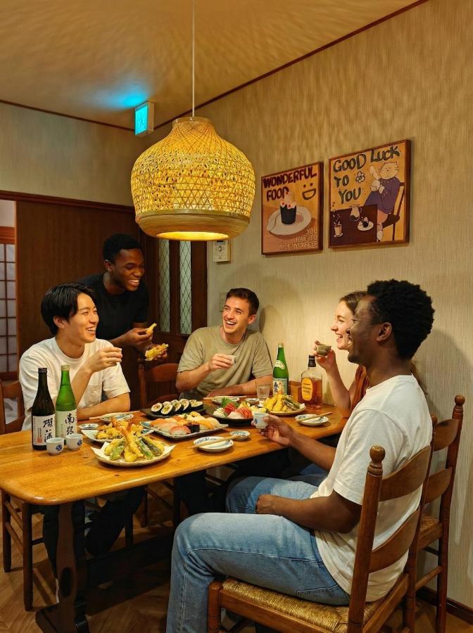 Funyado,Spacious 5BR Home,2 Bathrooms,3 Toilets,Private Garage,Direct KIX,Near USJ,Umeda & Foodie Hub - 2