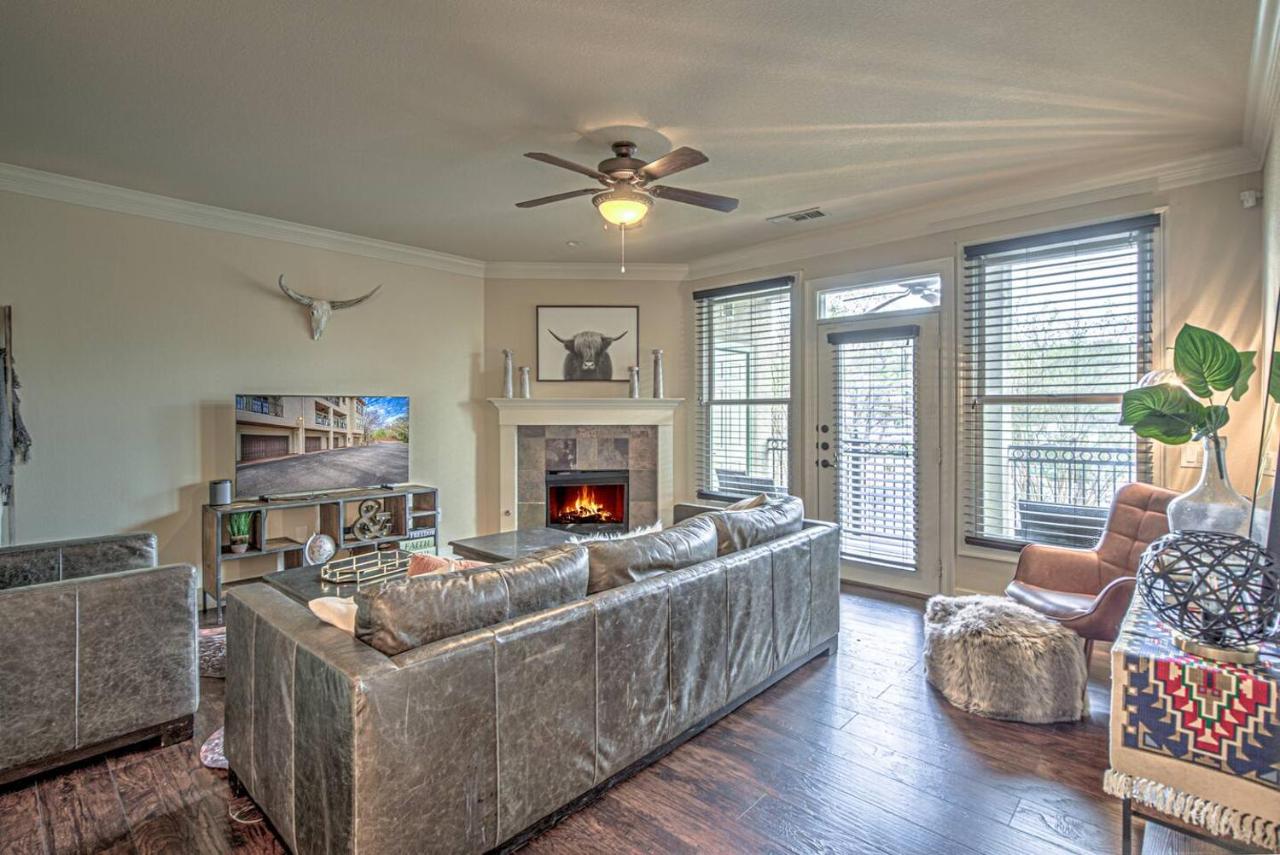 3 BDRM Condo I Lake Views and Marina I Mins To DT - 5