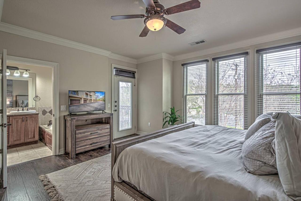 3 BDRM Condo I Lake Views and Marina I Mins To DT - 2