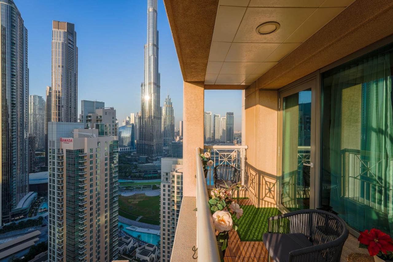 Downtown 1BR Full Burj Khalifa & Fountain Views - 5