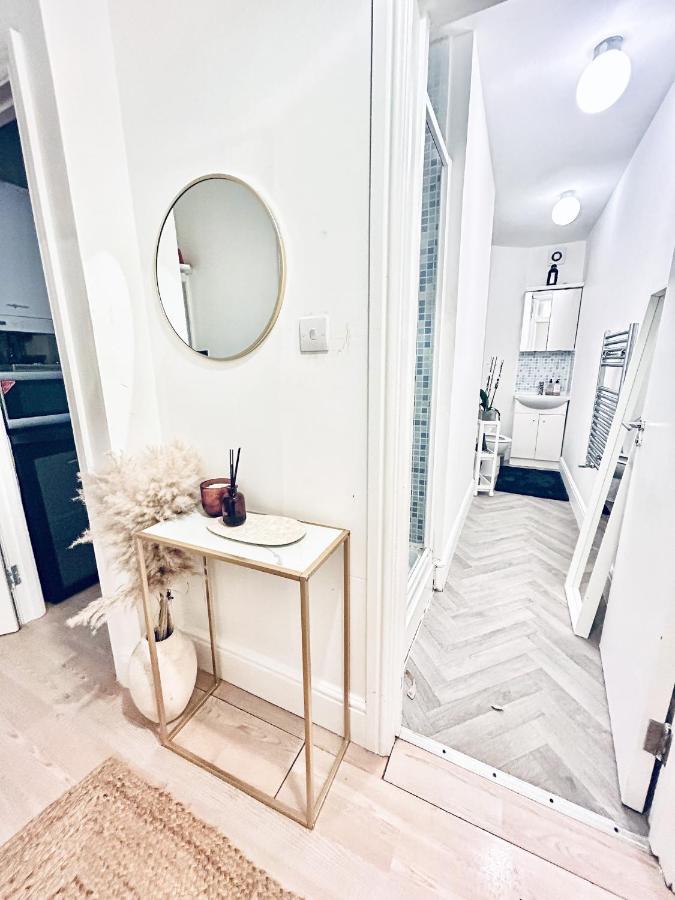 Kensington Cozy Studio Flat - 3