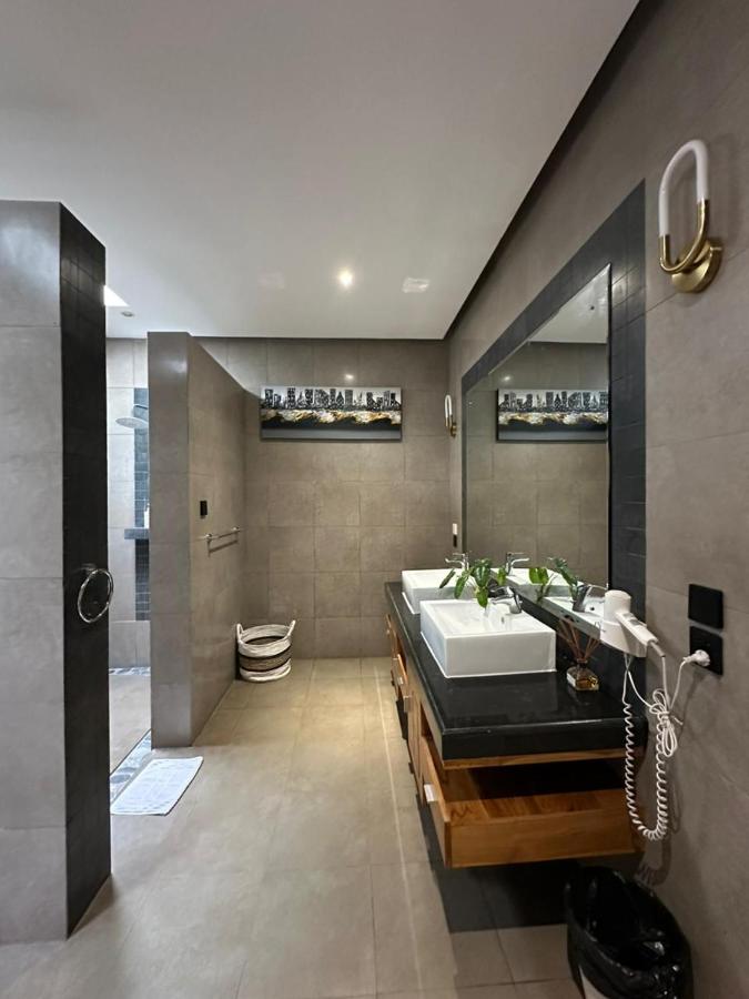 The Golden Serendipity Villa Seminyak - 3