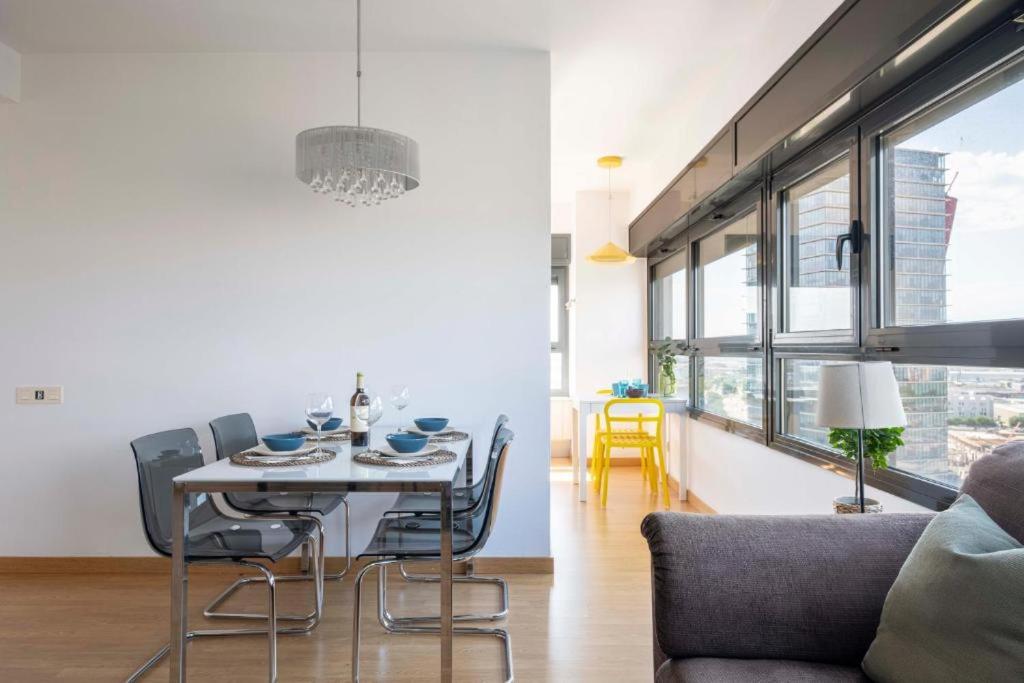 Homenfun Barcelona Fira Gran Via - 5