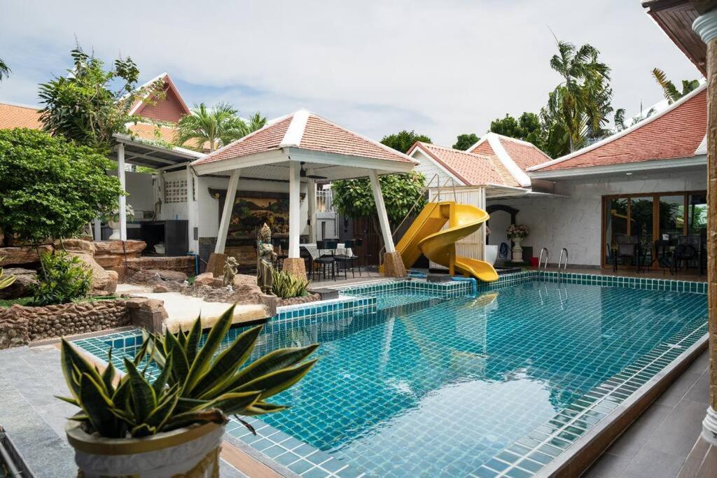 Wonderland Amethyst 5 Bedroom Luxury Villa