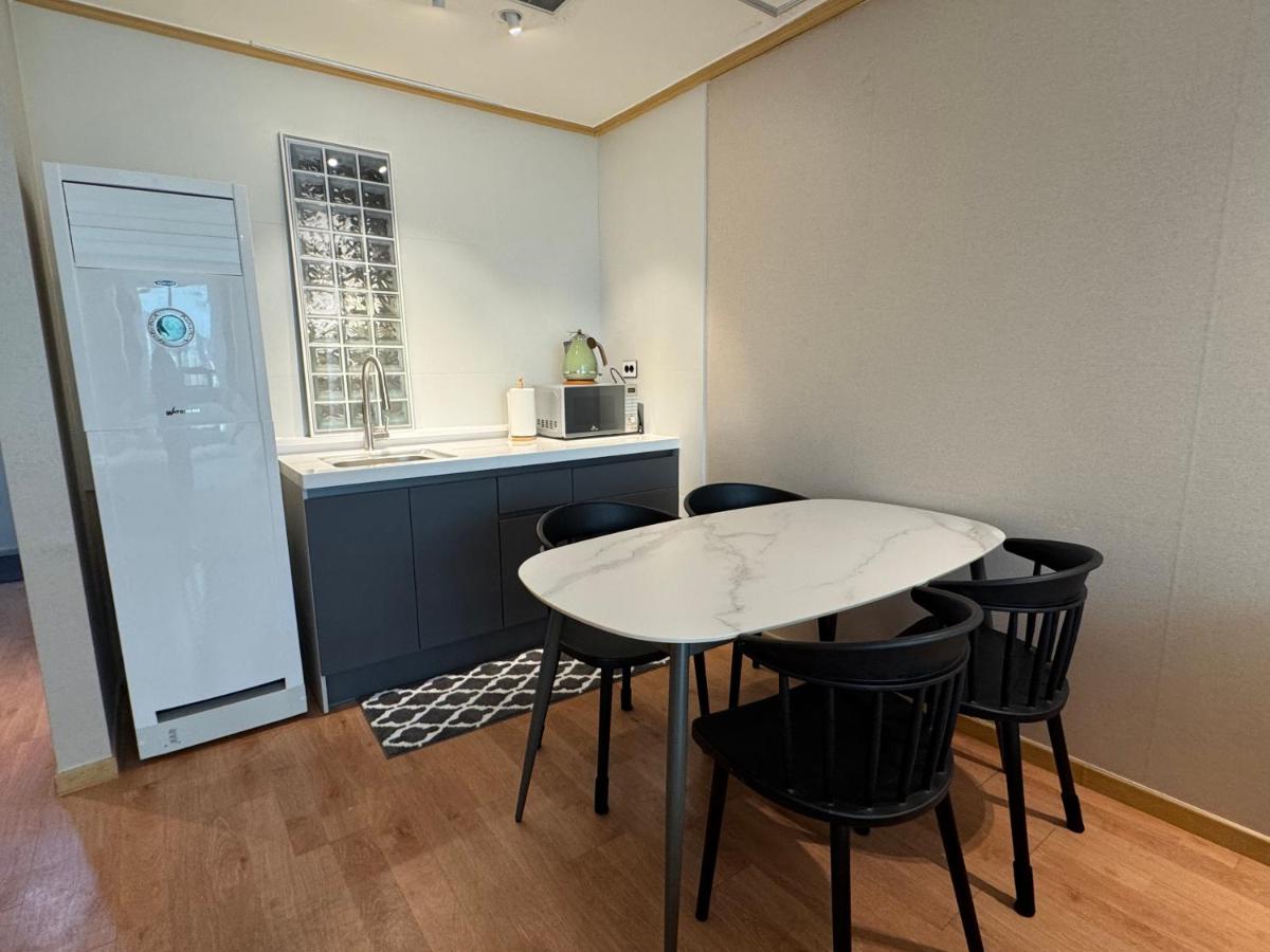 Urban Studio Hongdae - 4