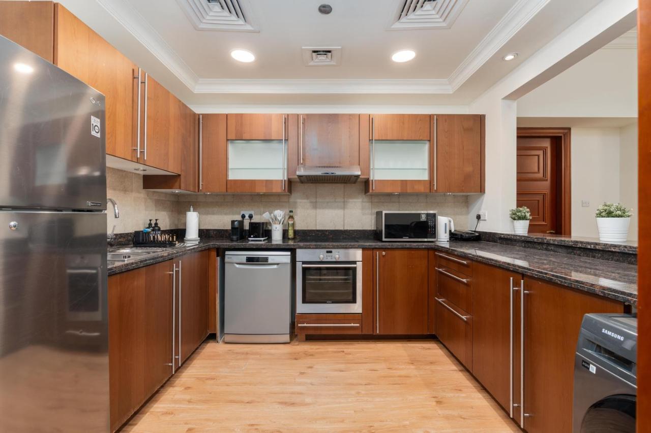 Ultimate Stay - New Spacious 1 Bedroom Apartment with Large Balcony near West Beach at Palm Jumeirah - 3