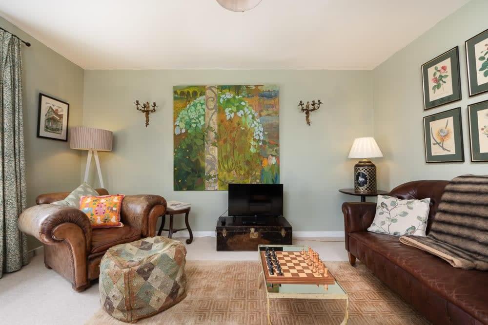 Gorgeous Apartment with Rooftop Views Central Bath - 4