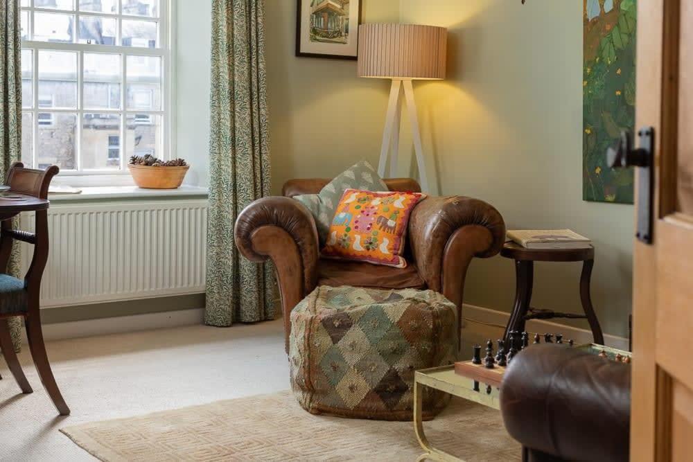 Gorgeous Apartment with Rooftop Views Central Bath - 5