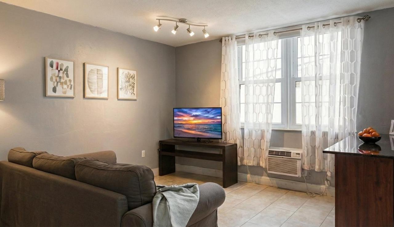 South Beach One Bedroom Condo with Parking Spot - 4