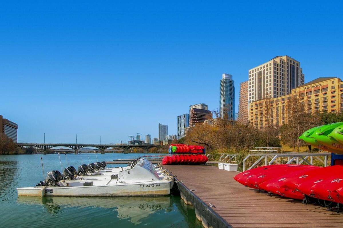 Texas Ranch Retreat - Firepit plus Spacious Backyard - 4