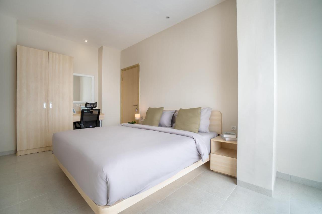 Bali Bustle Sunset Coliving and Coworking Space - 2