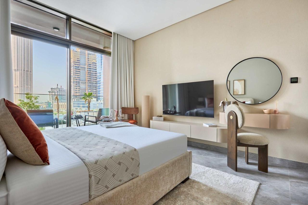 Frank Porter - Peninsula One - 3