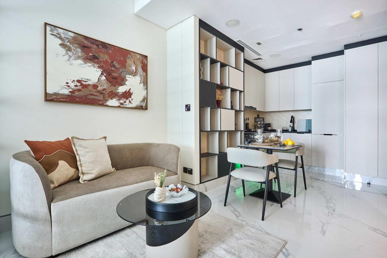 Frank Porter - J One Tower, Business Bay - 2