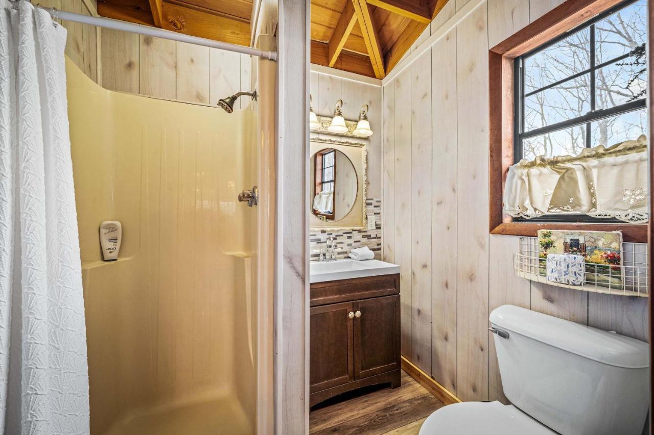 TreeHouse Cottages — photo 9