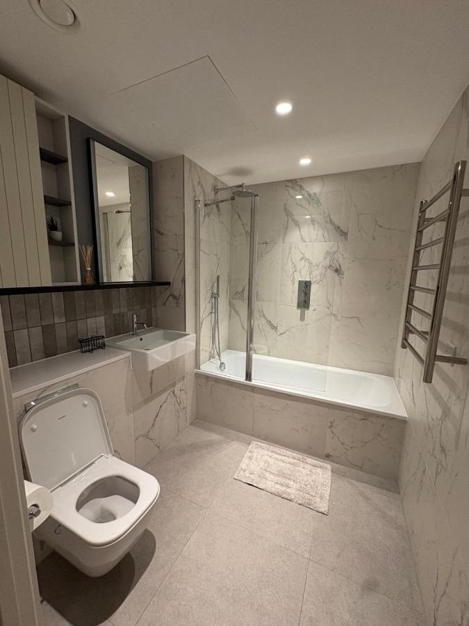 Luxury 2 Bed 2 Bath King Cross with Terrace - 3