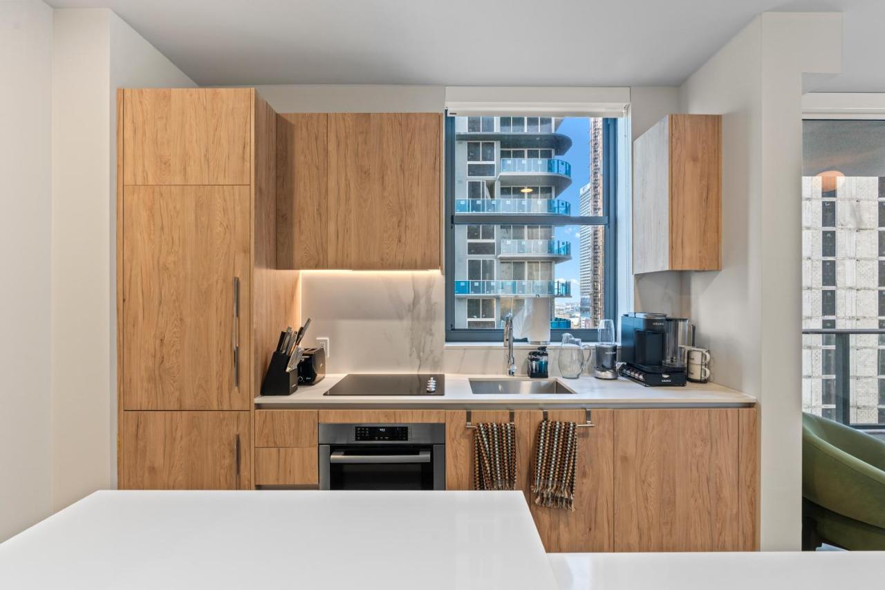 Elegant Condo at Crosby Miami Worldcenter W Rooftop Pool & Fitness Center - 3