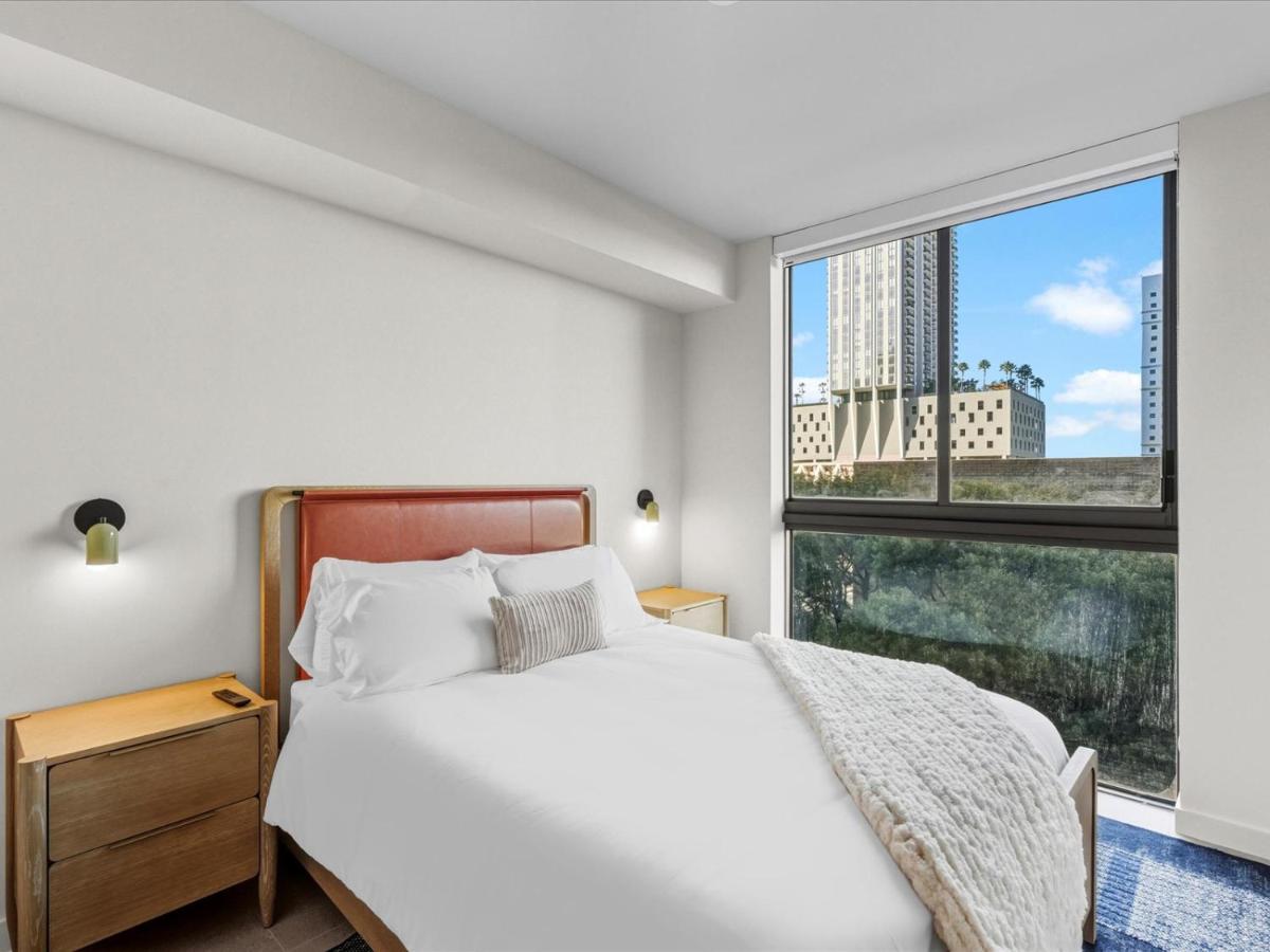 Prime Downtown Location - Rooftop Pool - 2