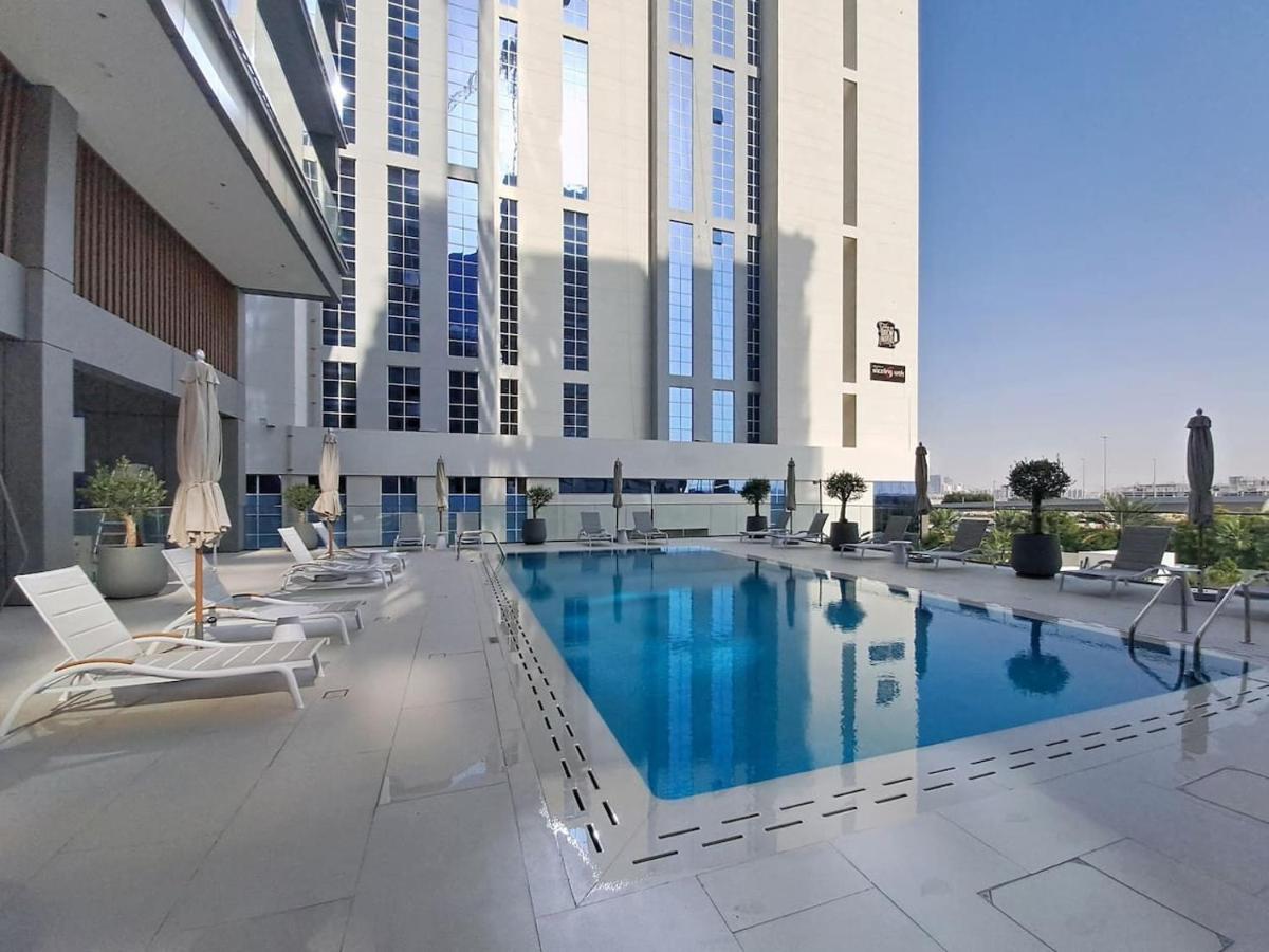 Vacationer Holiday Homes l Upgraded 1 Bed l Business Bay l Free Pool and Gym - 4