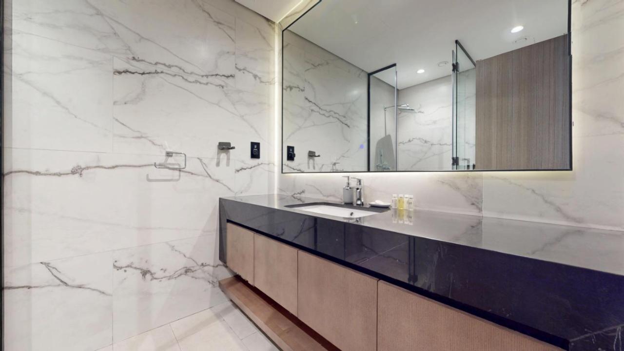 Vacationer Holiday Homes l Upgraded 1 Bed l Business Bay l Free Pool and Gym - 3