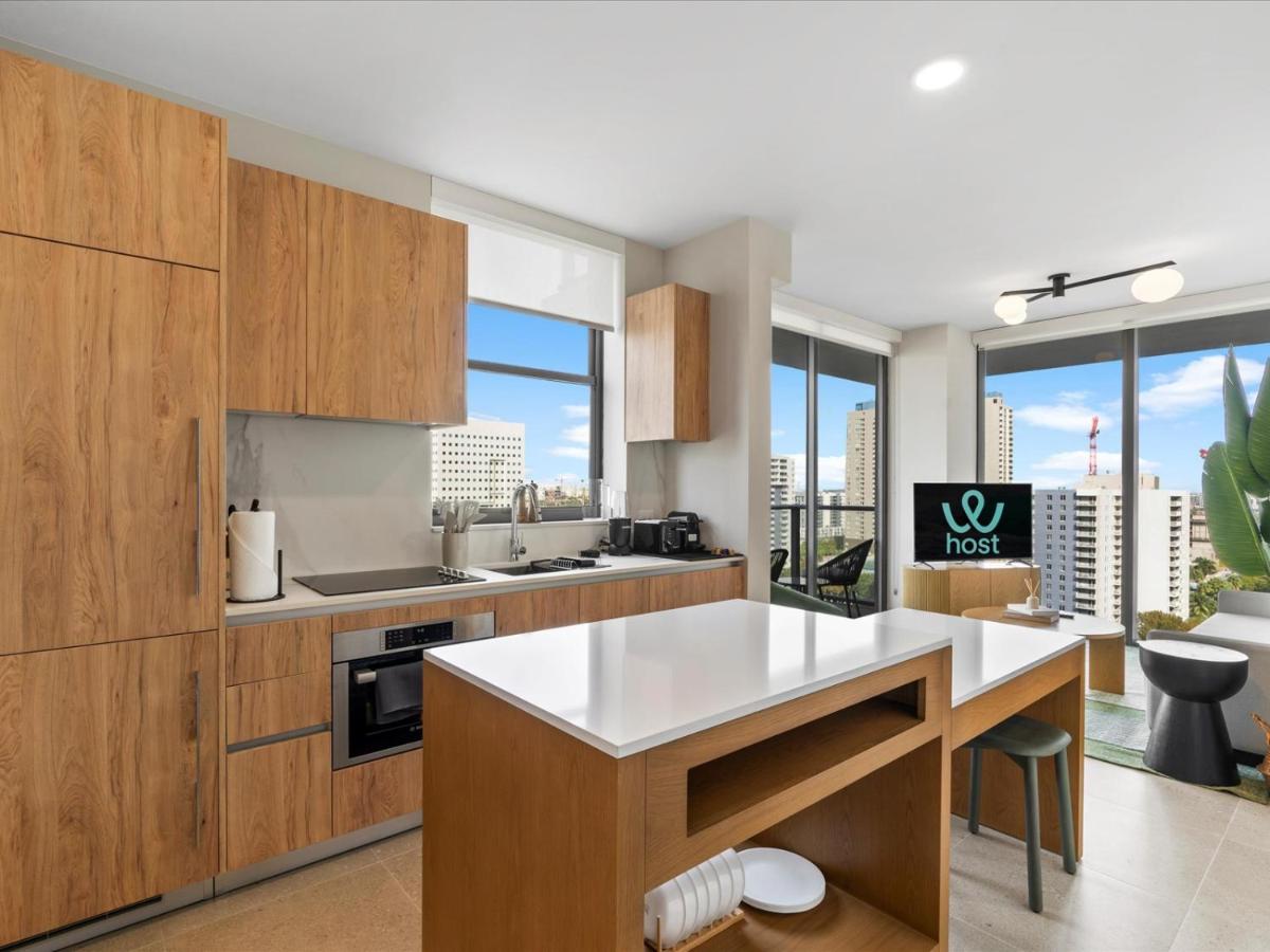 Central Downtown Condo - Rooftop Pool Access - 3