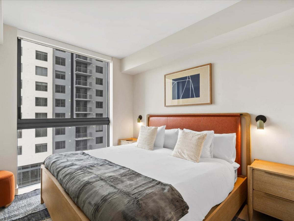 Central Downtown Condo - Rooftop Pool Access - 2