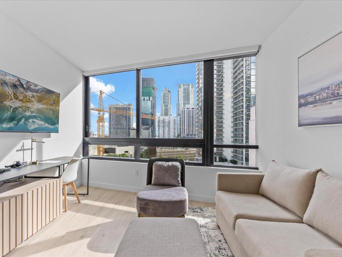 Downtown Miami w Pool Coworking & Rooftop