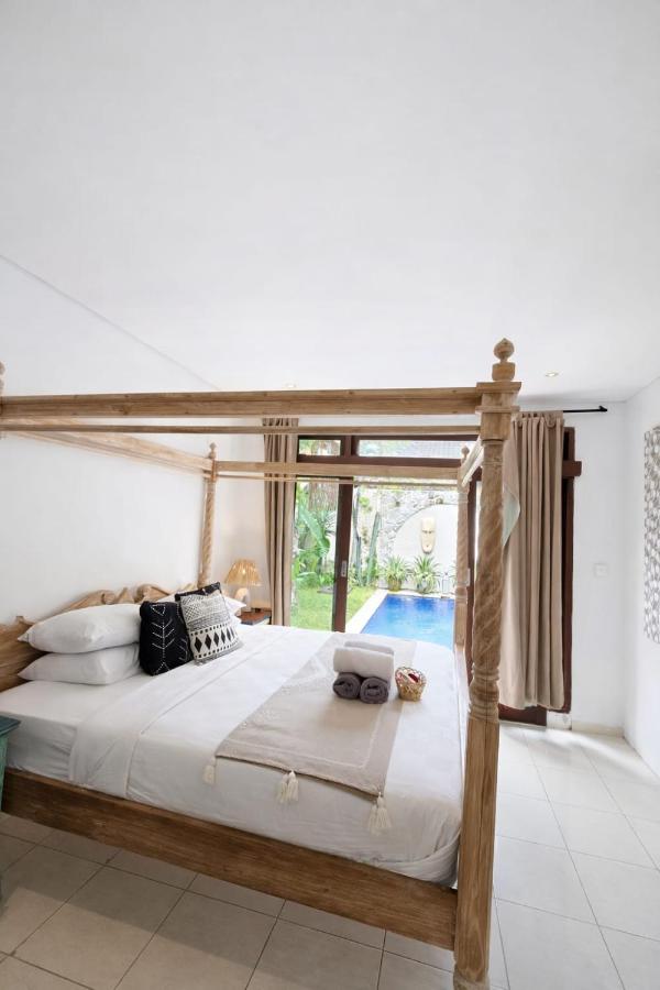 Seminyak Double6 Beach 5BR Villa - pool & parking - 2