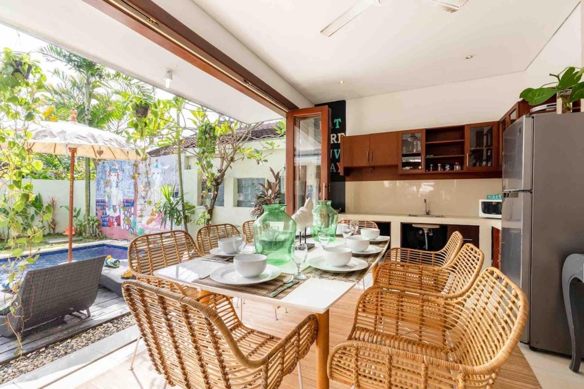Seminyak Double6 Beach 5BR Villa - pool & parking - 5