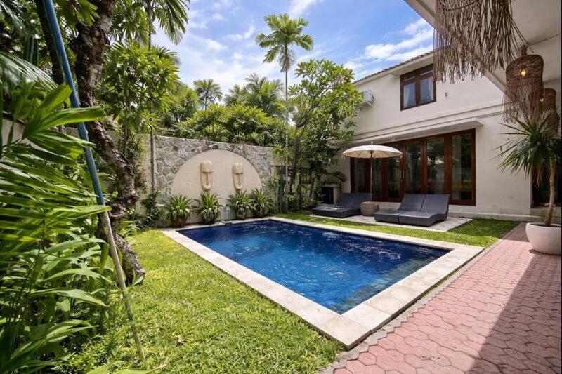 Seminyak Double6 Beach 5BR Villa - pool & parking - 4