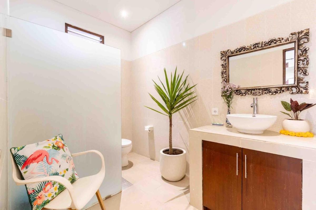 Seminyak Double6 Beach 5BR Villa - pool & parking - 3